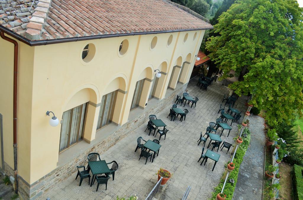 Hotel Oasi Neumann Кортона Экстерьер фото